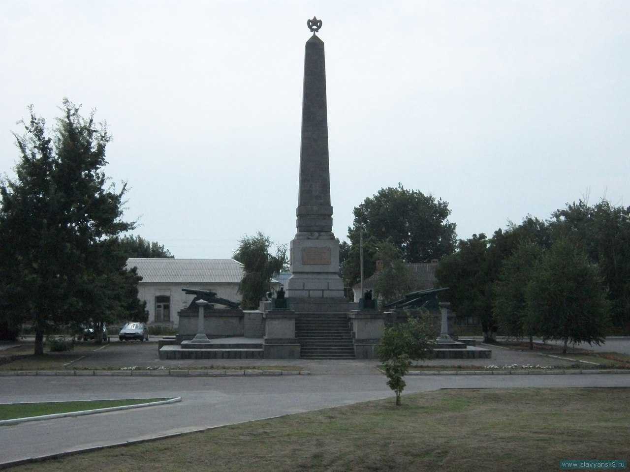 Славянск на кубани сельскохозяйственный. Город Славянск на Кубани памятник. Славянск на Кубани достопримечательности города.