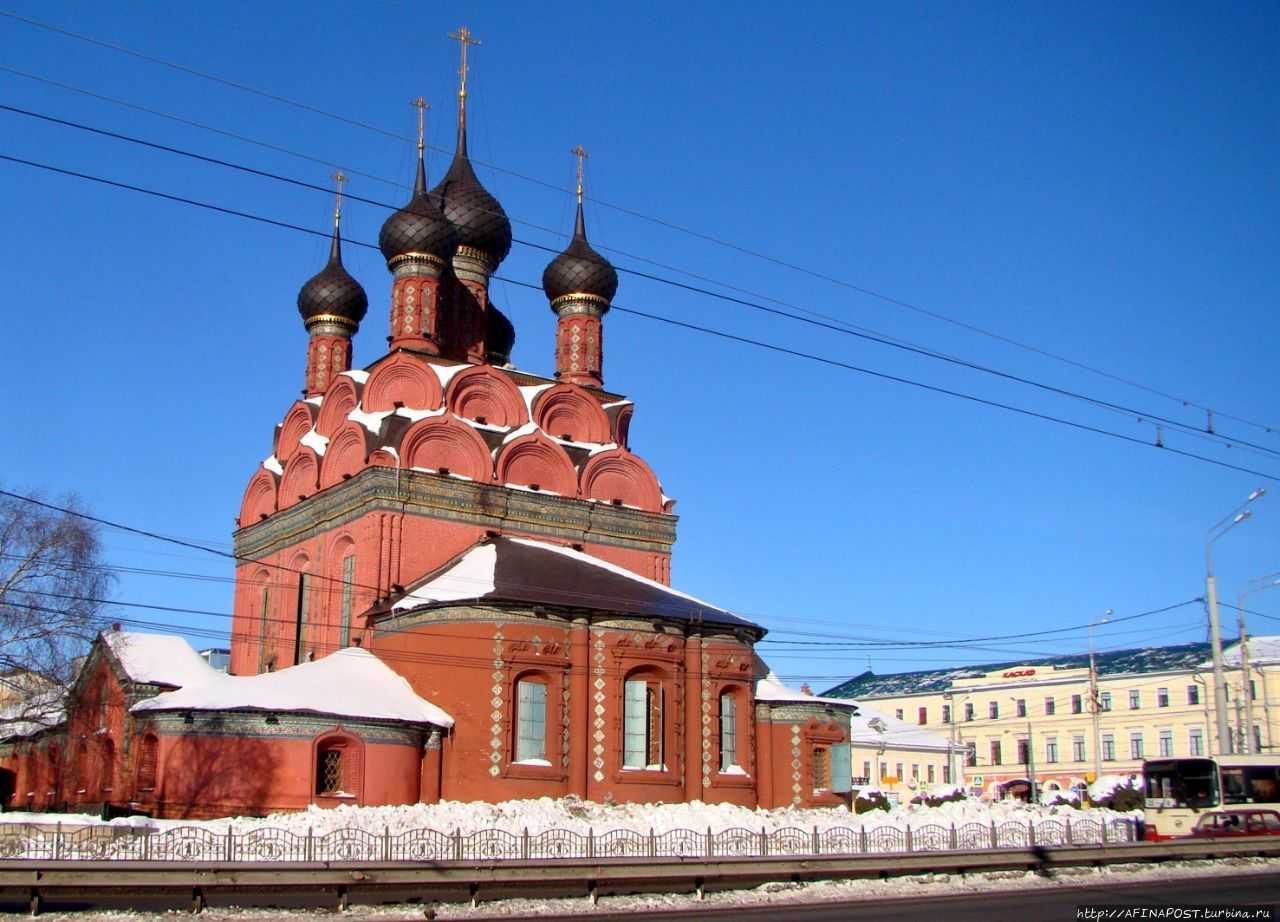 Храм богоявления. Церковь Богоявления Ярославль. Храм на Богоявленской площади Ярославль. Церковь Богоявления (Ярославль) зима. Памятник архитектуры Церковь Богоявления Ярославль.