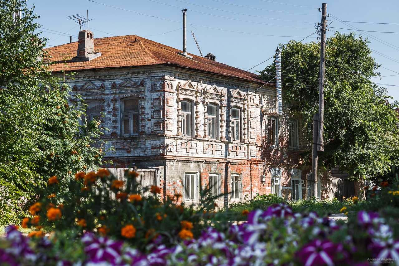 Дома саратовской обл. Г Хвалынск Саратовская область. Город Хвалынск. Хвалынск Саратовская область дом купца. Дом Колесникова Хвалынск.