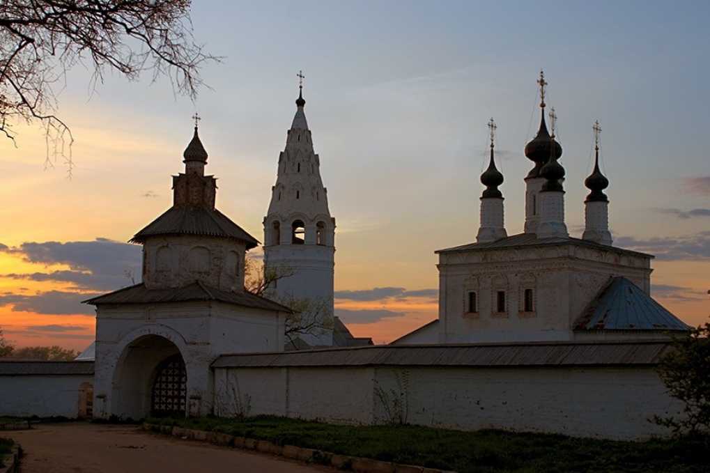 Александровский монастырь в суздале фото