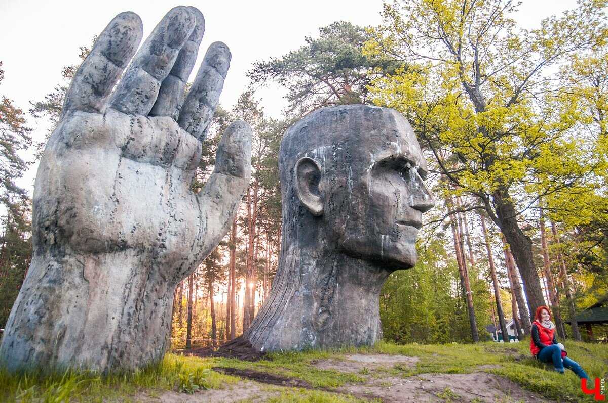 Где можно обл. Памятник Рублевские зори Колокша. Рублевские зори Владимирская область памятник. Истукан во Владимирской области. Колокша истукан.