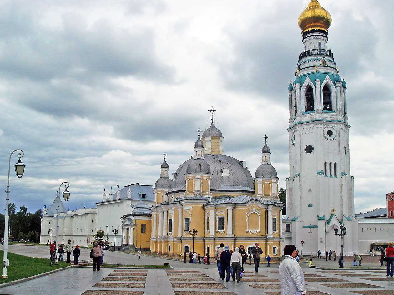 кремлевская площадь в вологде