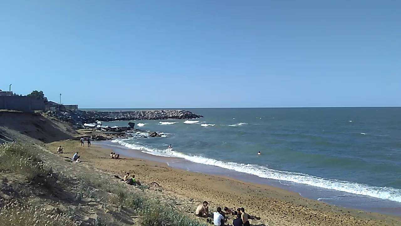 Каспийское море Каспийск. Каспийское море Дербент набережная. Каспийское море Дагестан Избербаш.