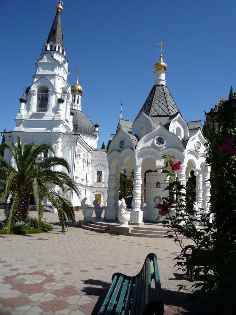 Адлер где можно. Сочи достромичательности. Сочи ДОСПРОМЕЧАТЕЛЬНОСТЬ достопримечательности. Главная достопримечательность города Сочи. Город Адлер достопримечательности.