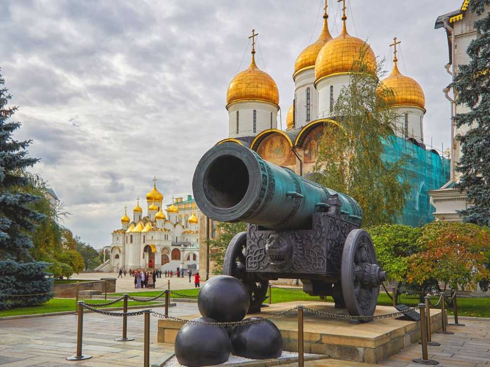 Самые интересные храмы Москвы с фотографиями и описанием От самых известных и крупных, до небольших часовен, разбросанных на улицах столицы
