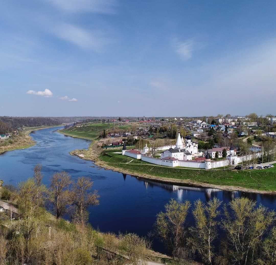 Старица. Старица город в Тверской области. Дмитров Старица. Старица набережная. Старица город достопримечательности.