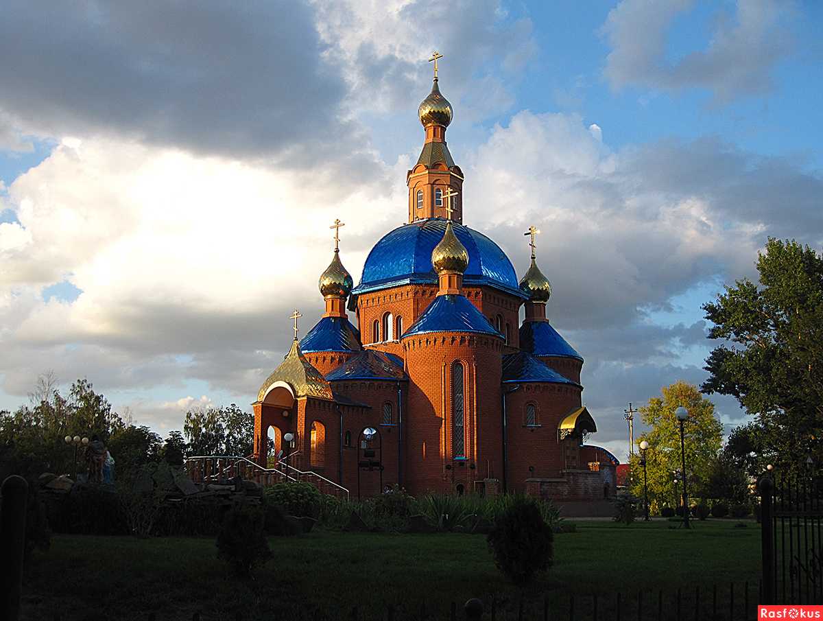 Белгородская область самая. Храм Дубовое Белгород. Храм Георгия Победоносца г. Белгород.