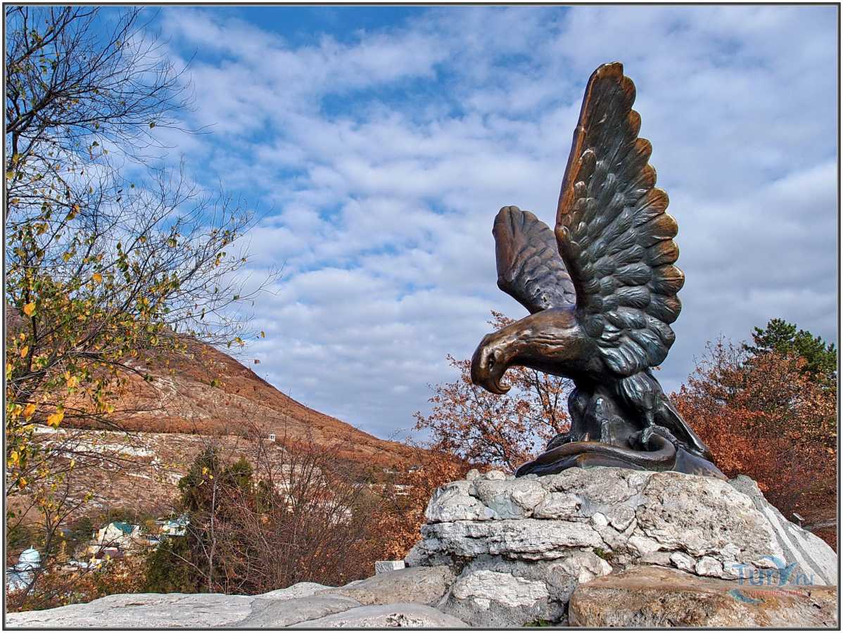 Статуя орла Пятигорске гора Машук