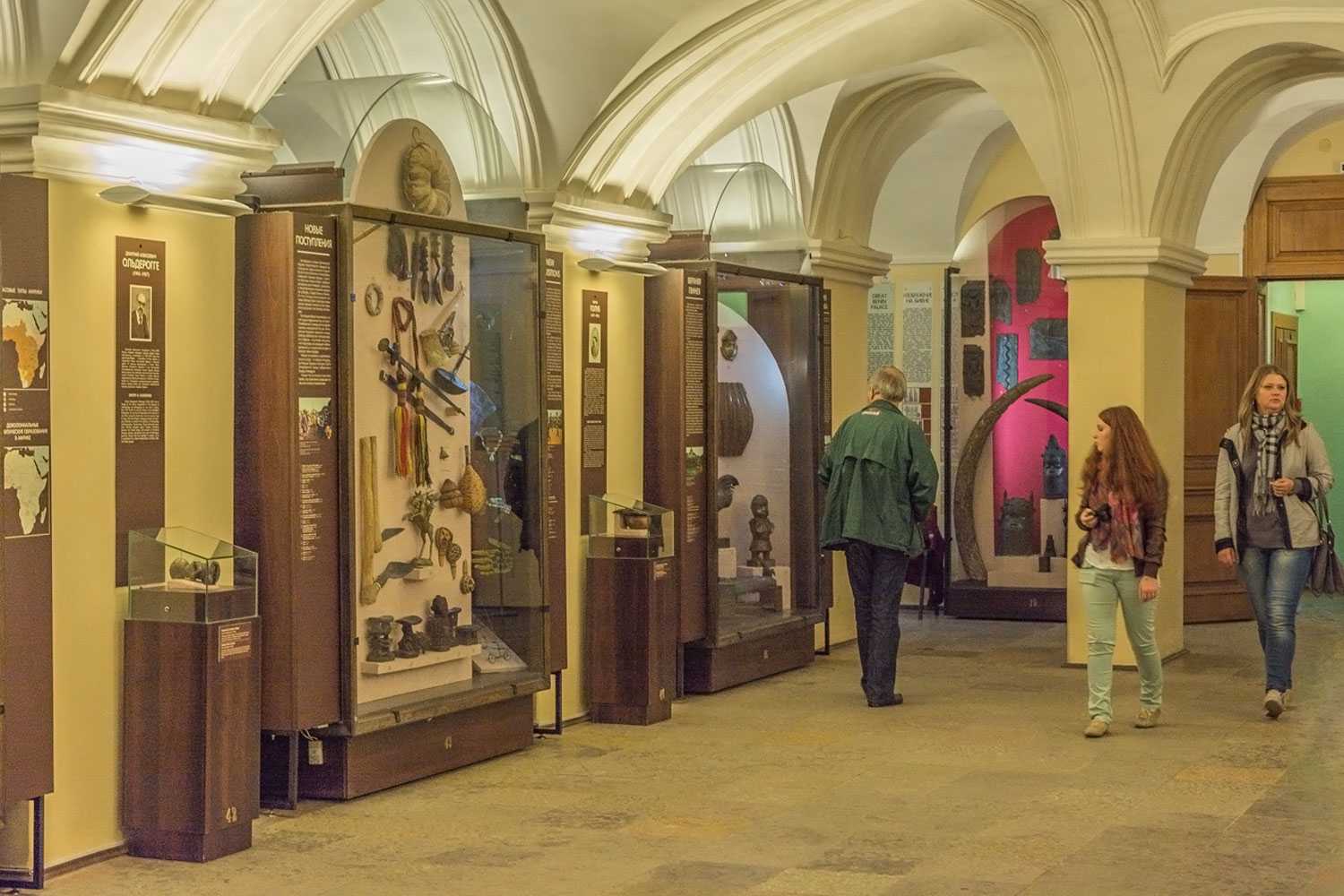 Музей Кунсткамера в Санкт-Петербурге экспонаты