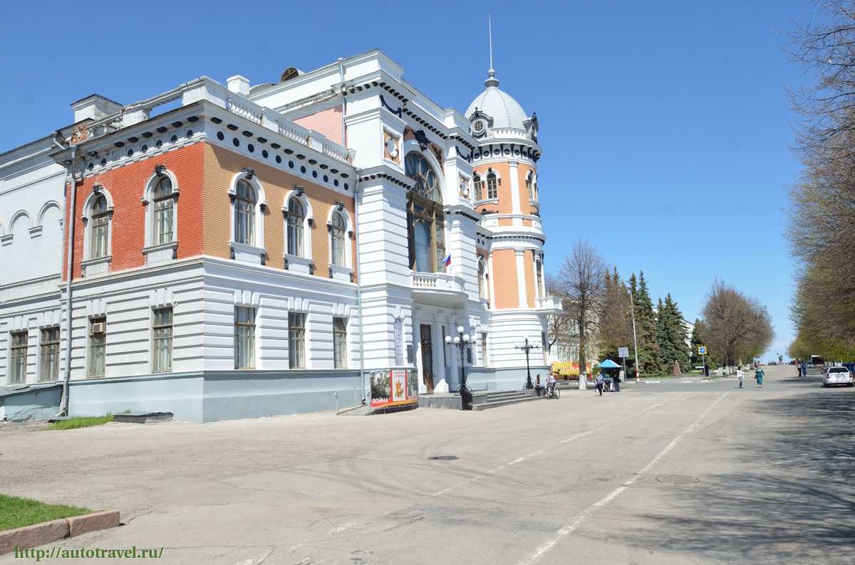 Ульяновск ульяновский. Ульяновский областной краеведческий музей им. и.а. Гончарова. Краеведческий музей Гончарова Ульяновск. Ульяновский областной краеведческий музей. Краеведческом музее имени Гончарова.