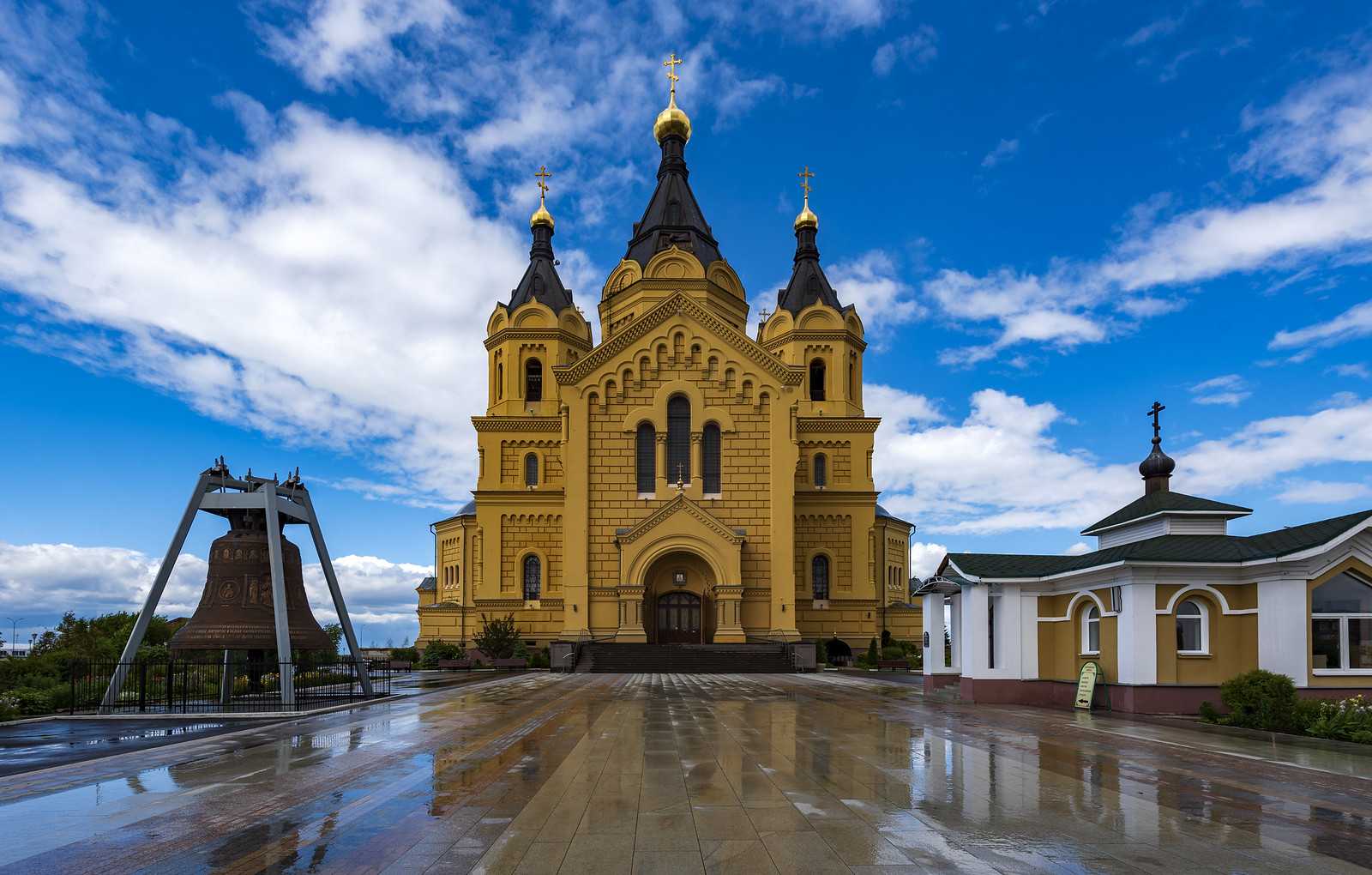 Александро невский собор фото