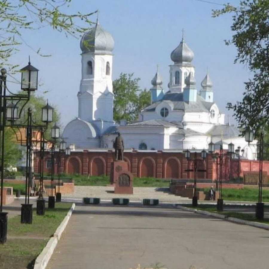 Троицк сайт. Памятник Неплюеву Троицк. Памятник Неплюеву Троицк Челябинская область. Площадь города Троицка Челябинской области. Троицк Челябинская область Солнечный город.