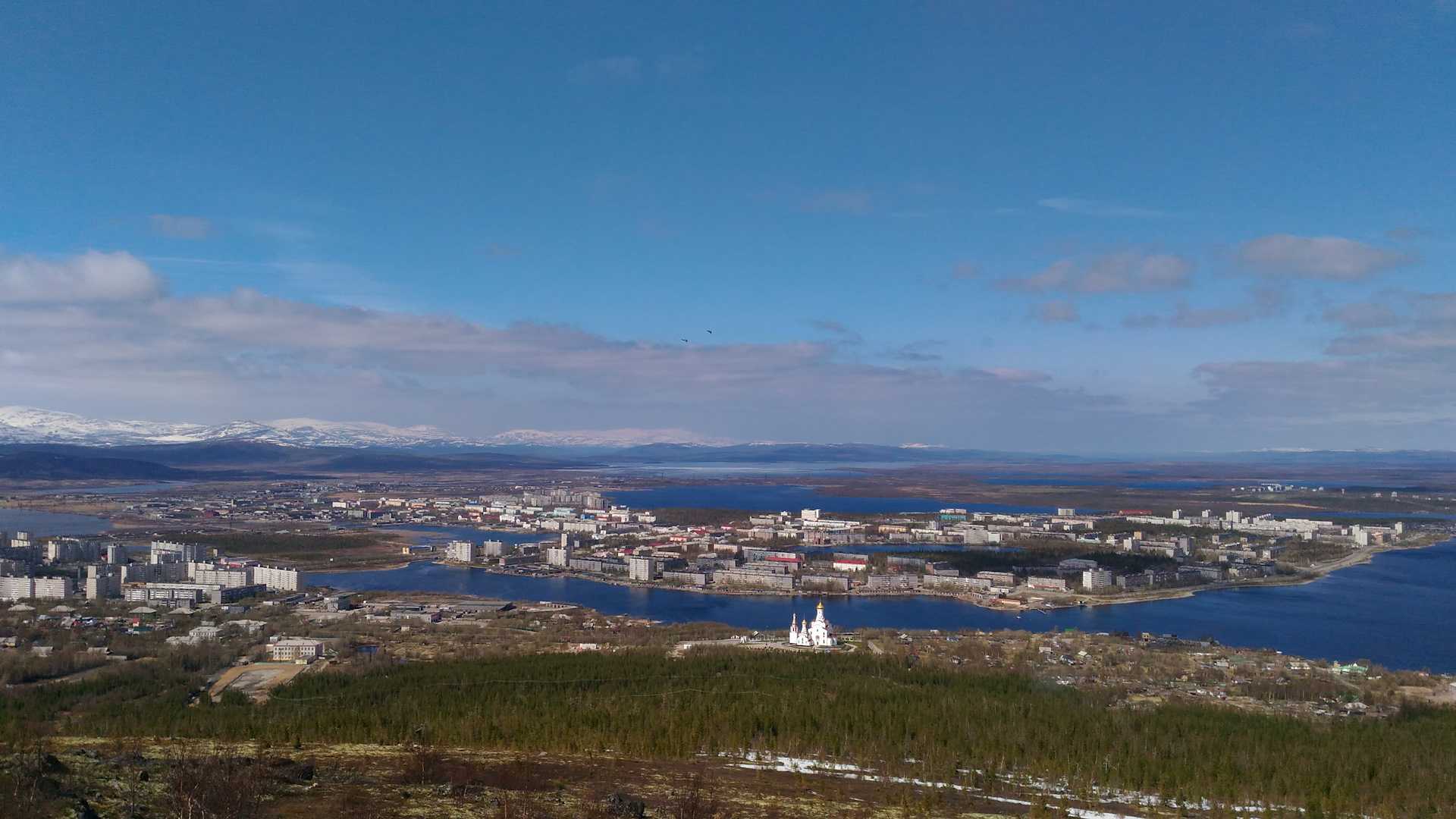 Мончегорск мурманская область. Мончегорск сопки. Мончегорск Венеция Заполярья.