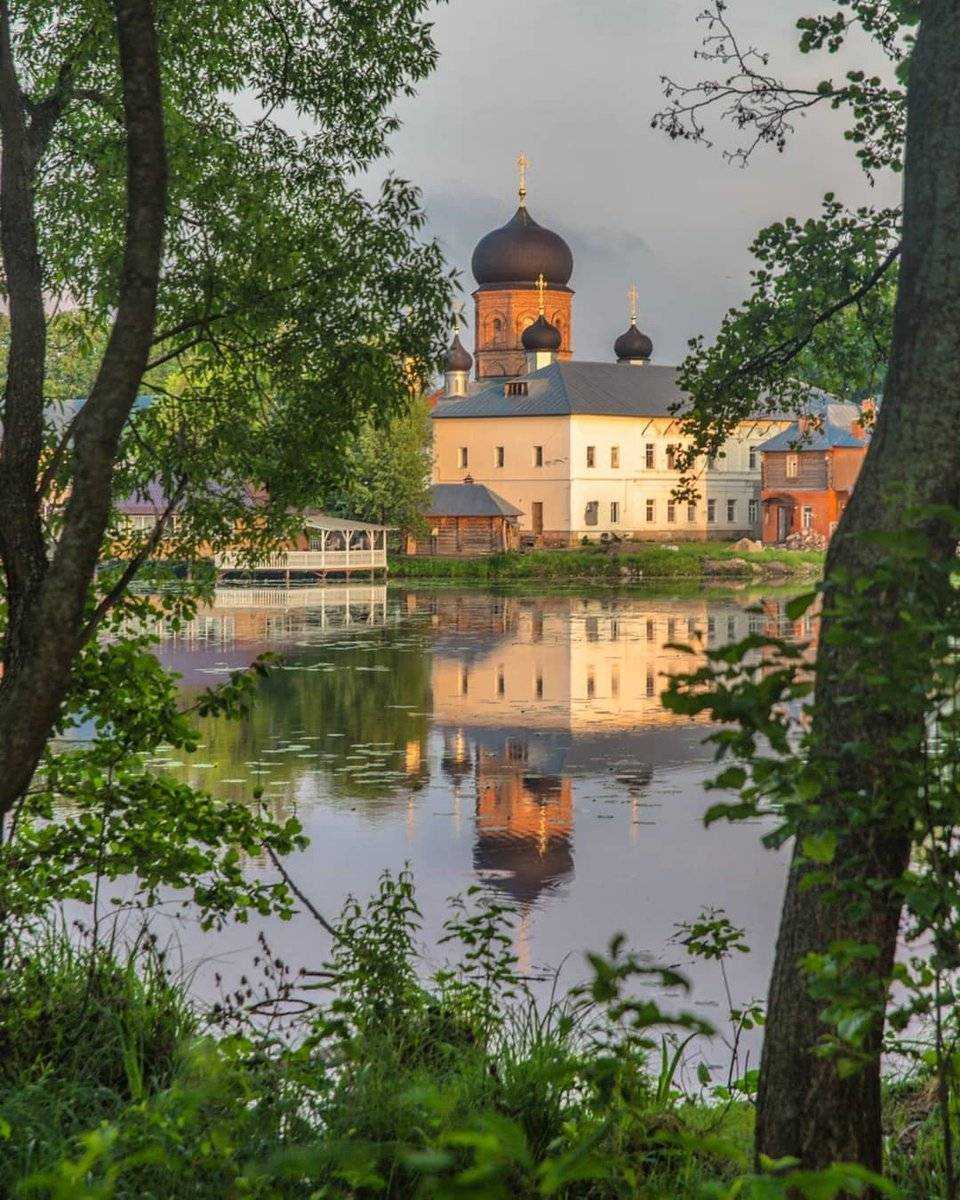 Свято-Введенский островной монастырь в г Покров