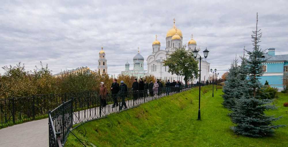 Канавка пресвятой богородицы в дивеево фото