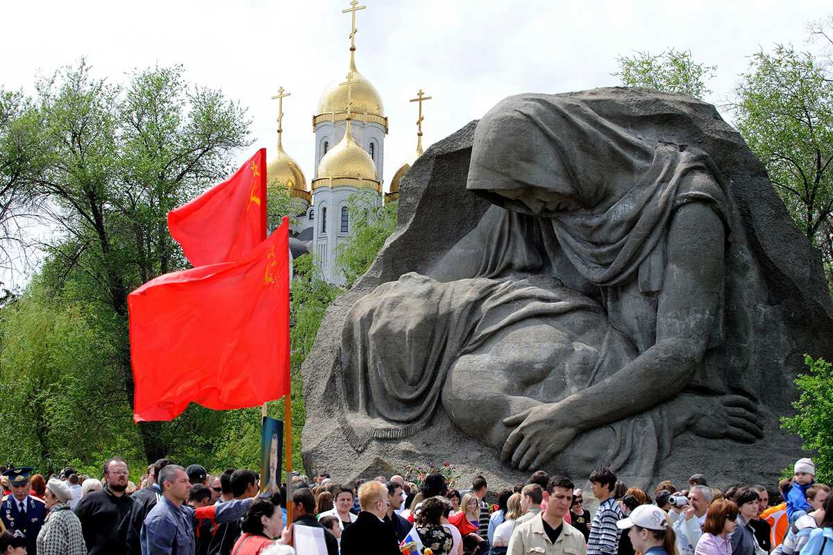 День первой фотографии. Достопримечательности Волгограда за 1 день. Дастопримечание в Волгограде. Туристы в Волгограде. Волгоград достопримечательности куда сходить с детьми.